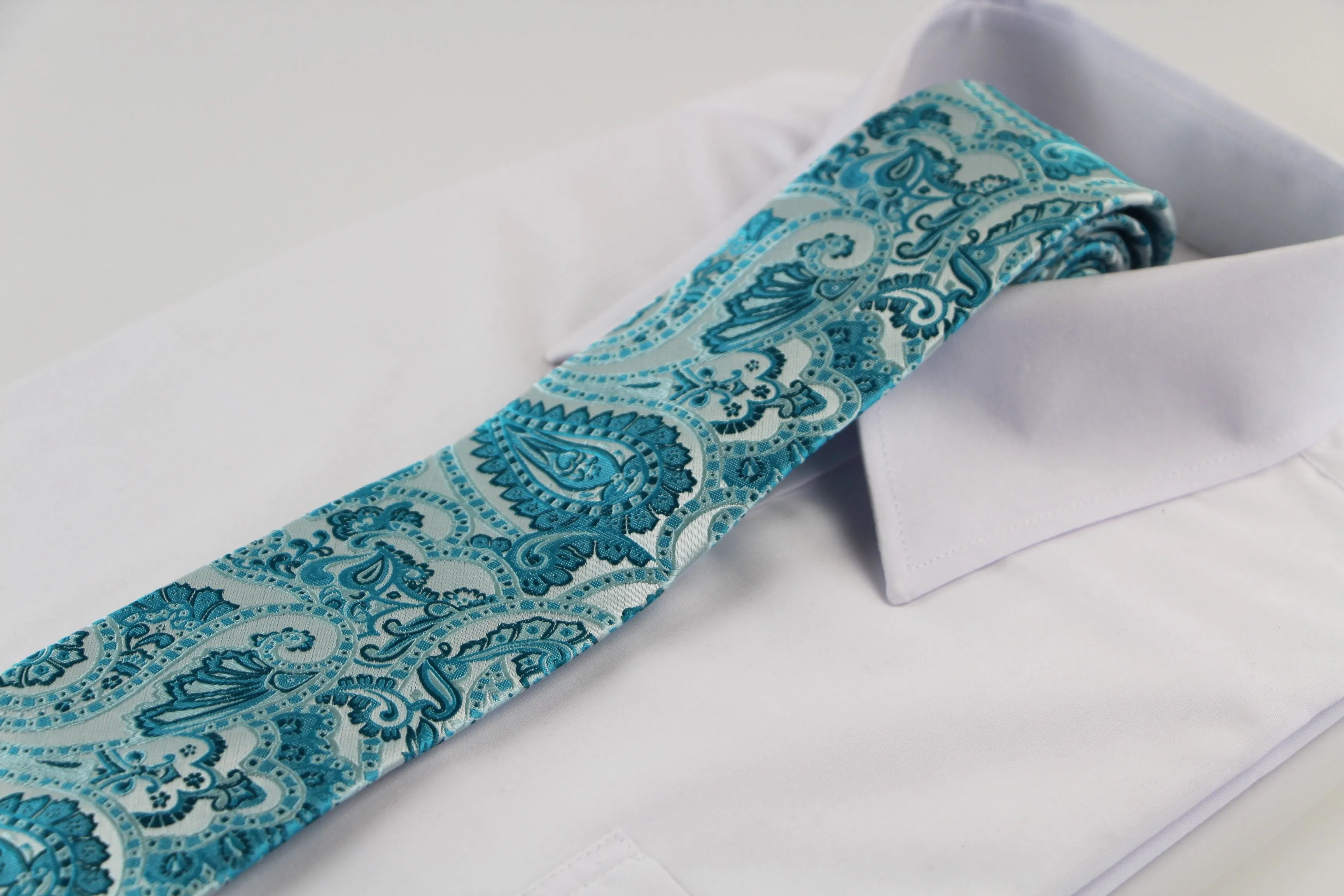 Mens Light Blue & White Boho Paisley Patterned 8cm Neck Tie