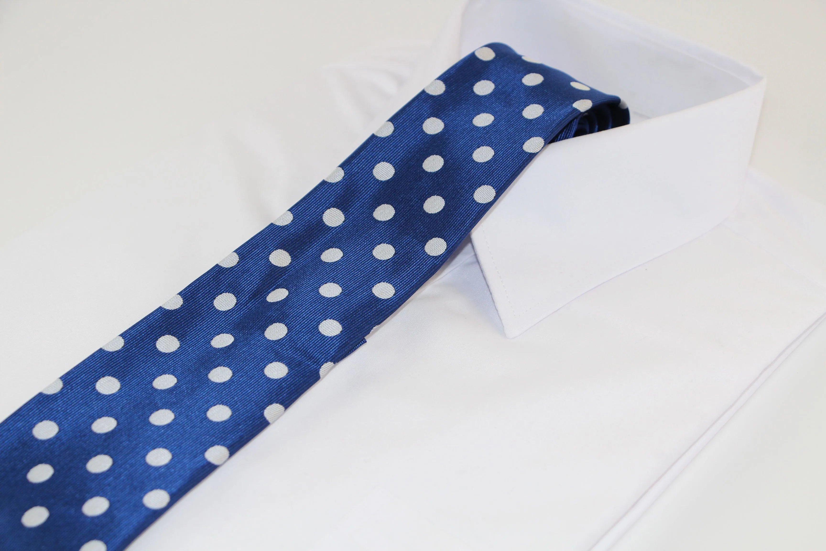 Mens Royal Blue & Silver Polka Dot Patterned 8cm Neck Tie